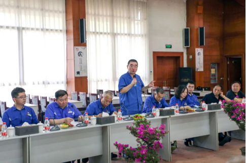 跨越三十年 再譜新篇章——安彩高科召開老干部座談會